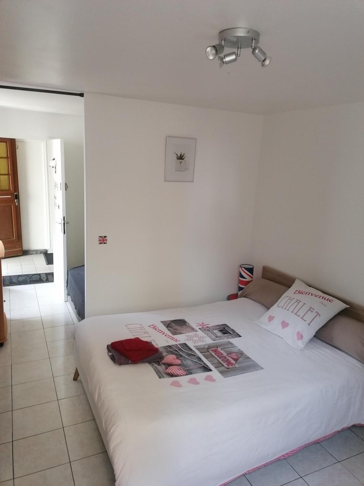 Le Petit Chalet -Appartement Proche De La Vieille Ville , Du Centre Ville Et Du Tram- Petit Dejeuner Offert Le Mans Exterior foto